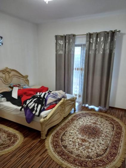 Casă cu 5 camere cu Teren 400 Mp în Central