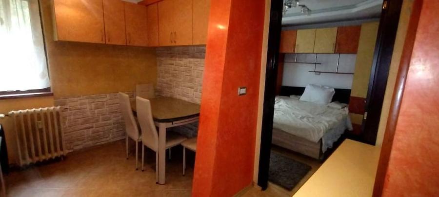Apartament cu 2 camere decomandat în Vest