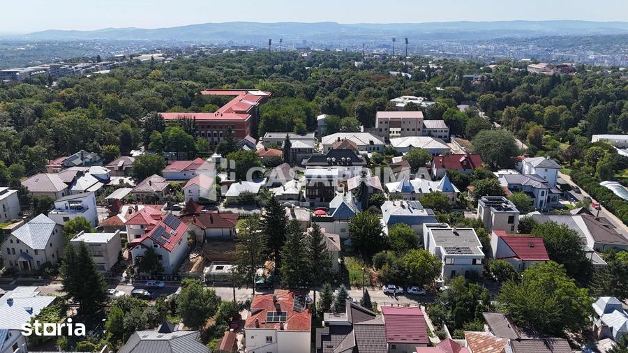 Casă cu 3 camere cu Teren 450 Mp în Copou