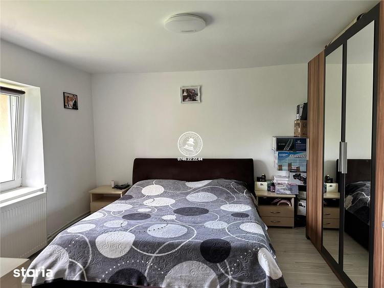 Casă cu 3 camere cu Teren 1318 Mp în Holboca