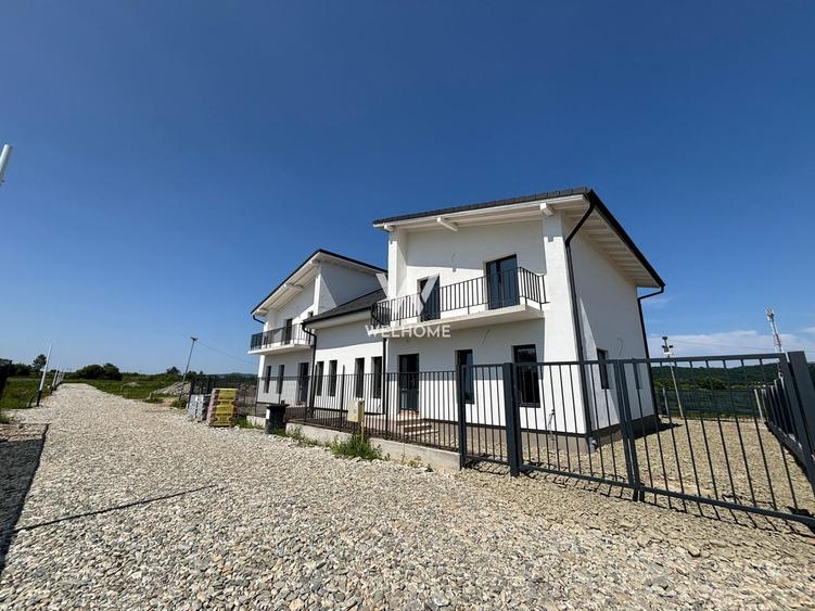 Duplex cu 4 camere cu Canalizare în Mohu