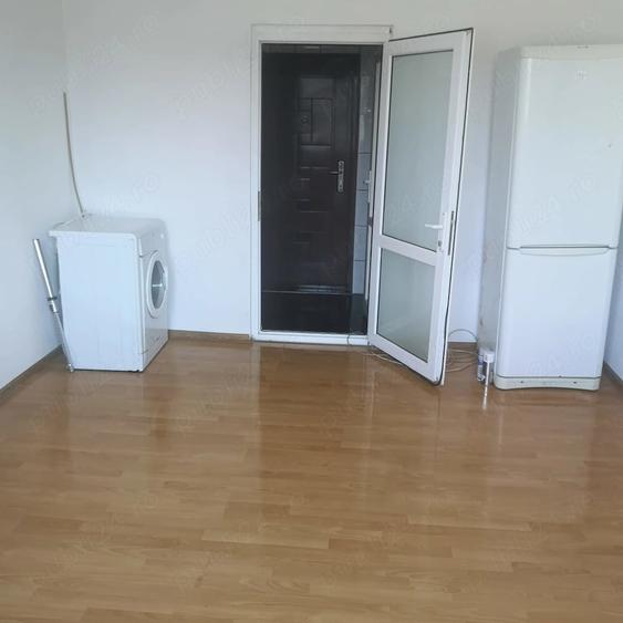 Garsonieră decomandată în Micro 40