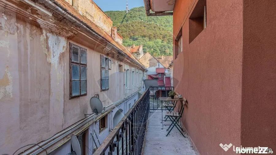 Apartament cu 2 camere semidecomandat în Schei