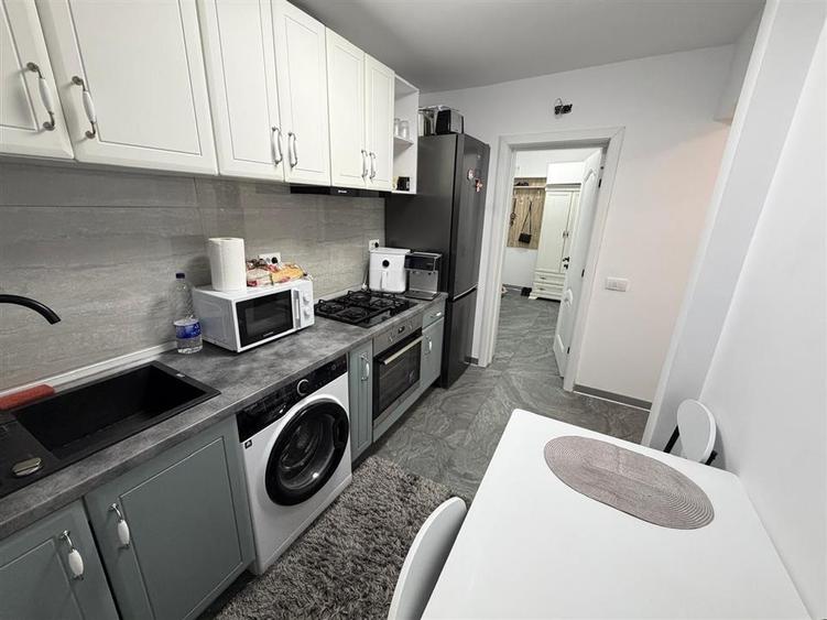 Apartament cu 2 camere decomandat în Tătărași