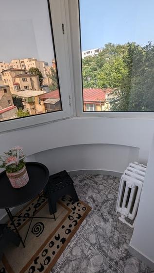 Garsonieră decomandată în Decebal