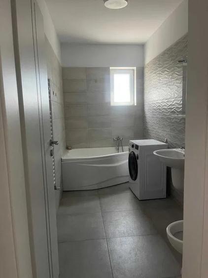 Apartament cu 2 camere decomandat în Fundeni