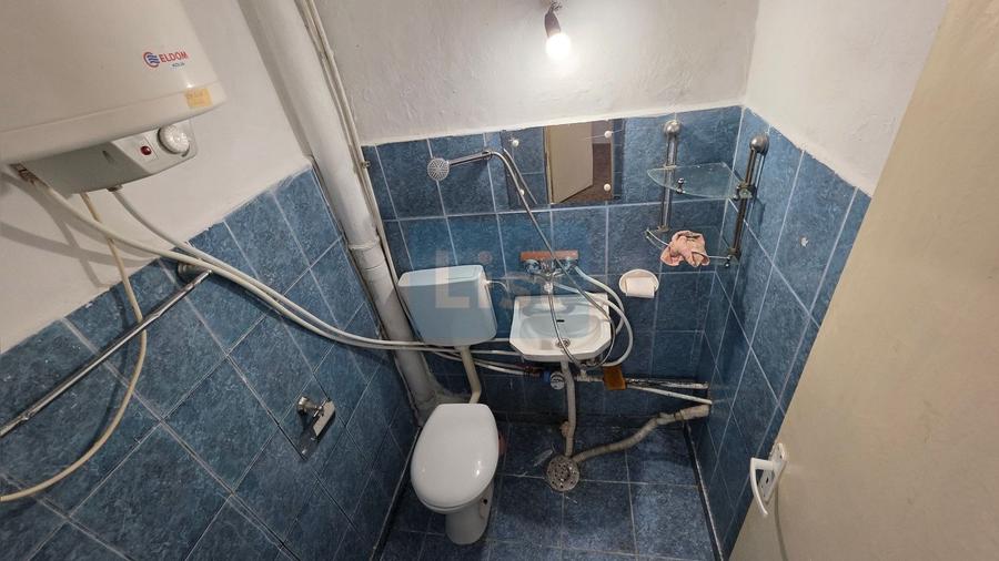 Garsonieră decomandată în Cet