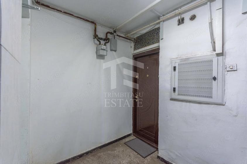 Apartament cu 3 camere semidecomandat în Basarabia
