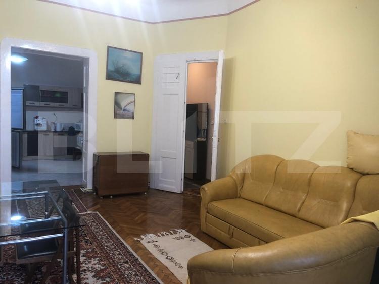 Apartament cu 2 camere semidecomandat, mobilat în Central