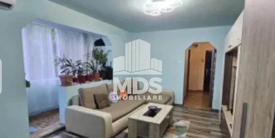 Apartament cu 3 camere semidecomandat, mobilat în Circumvalațiunii