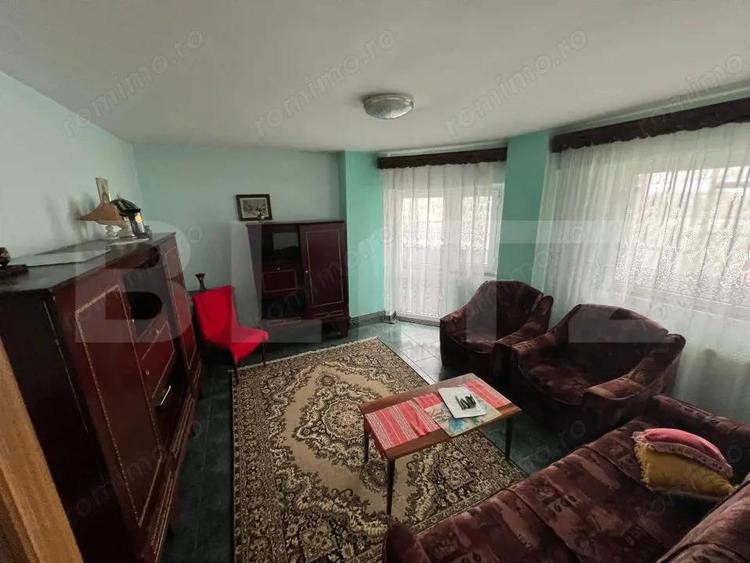 Apartament cu 2 camere decomandat, mobilat în Micro 12