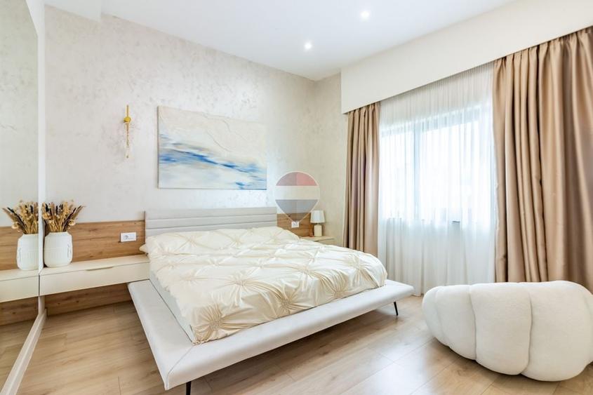 Casă individuală cu 4 camere cu Teren 375 Mp în Tunari