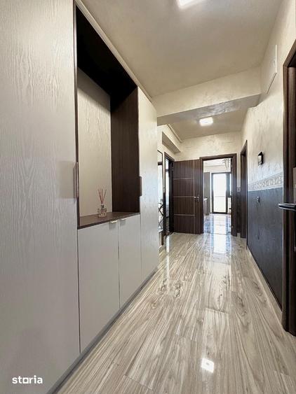 Apartament cu 4 camere în Tractorul