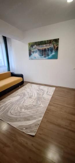 Apartament cu 2 camere semidecomandat în 16 Februarie