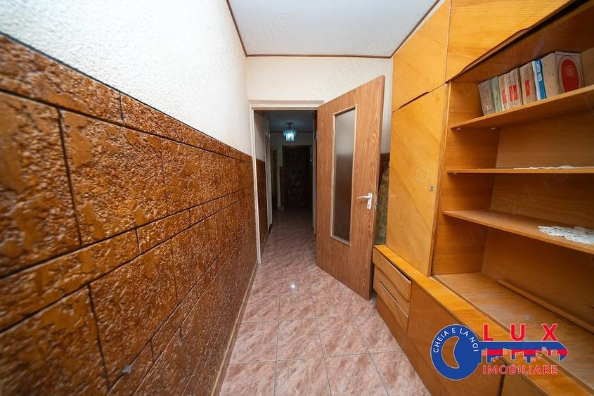 Apartament cu 3 camere decomandat în C5