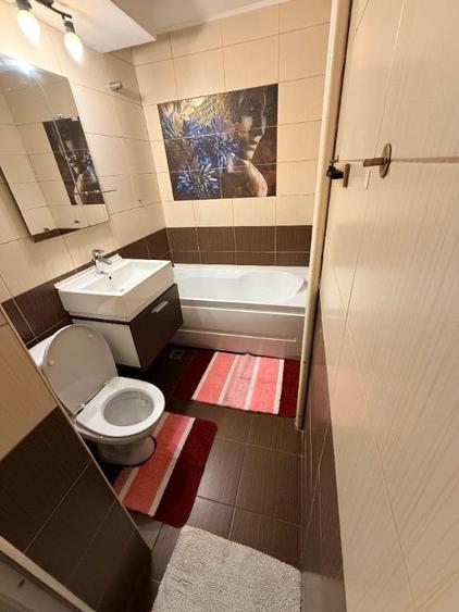 Apartament cu 3 camere semidecomandat în Sălaj