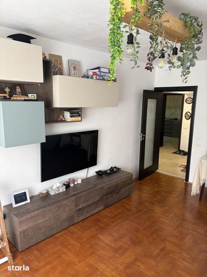 Apartament cu 3 camere decomandat în Valea Cetății