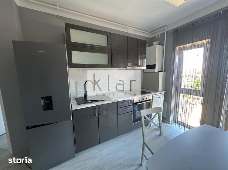 Apartament cu 3 camere semidecomandat, mobilat în Bulgaria
