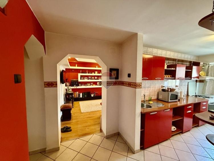 Apartament cu 3 camere decomandat în Ultracentral