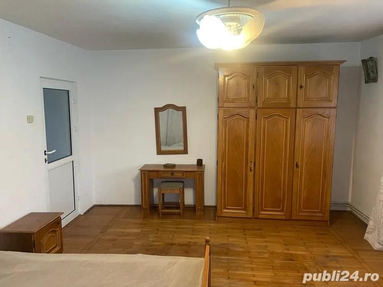 Casă cu 3 camere în Central