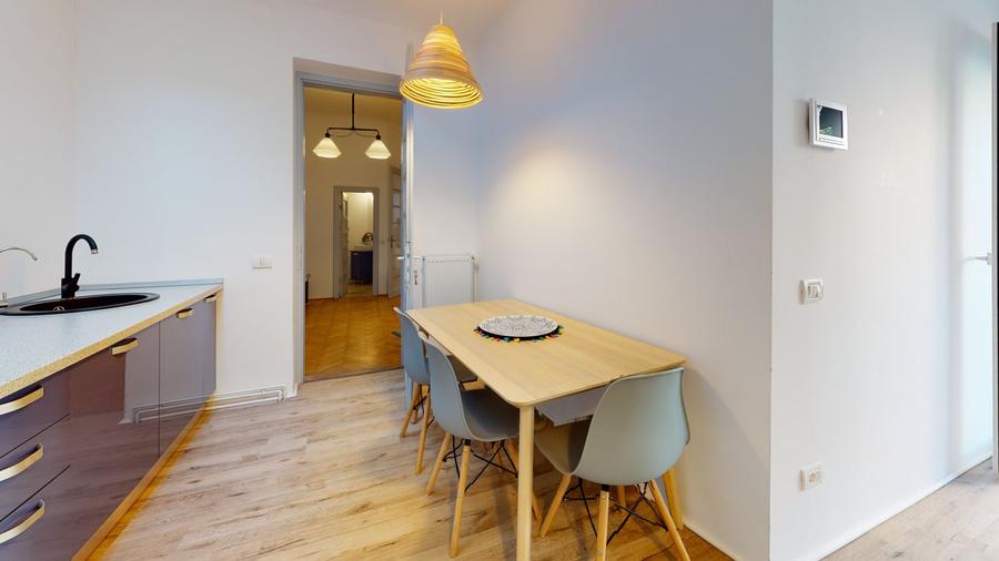 Apartament cu 3 camere în Clucerului