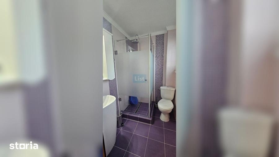 Casă cu 5 camere cu Teren 2400 Mp în Central