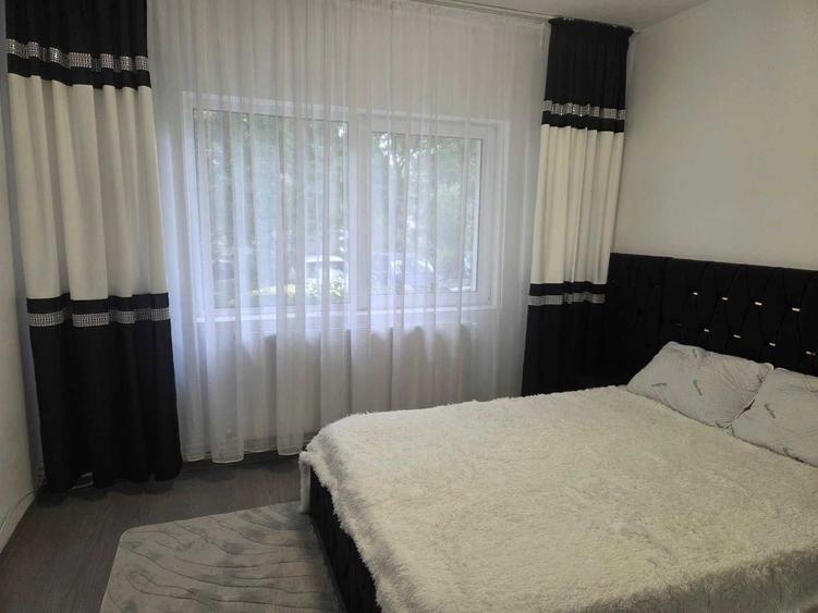 Apartament cu 3 camere decomandat în Mircea cel Bătrân