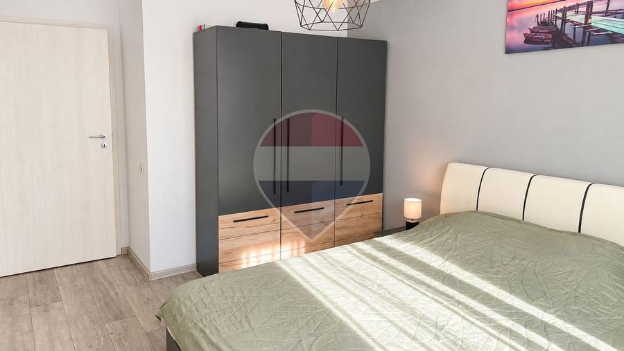 Apartament cu 2 camere decomandat în Periferie
