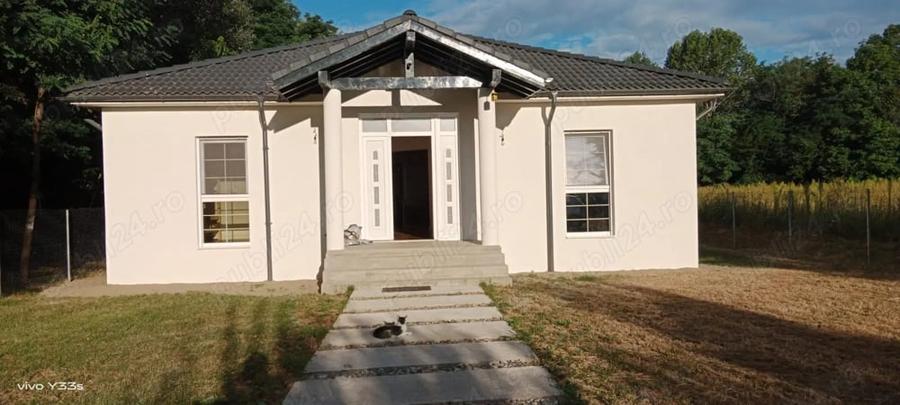 Casă cu 4 camere în Budești