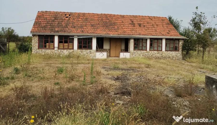 Teren de 610 mp, în Sinersig