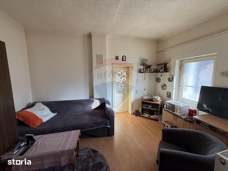 Casă cu 5 camere cu Teren 232 Mp în Ultracentral