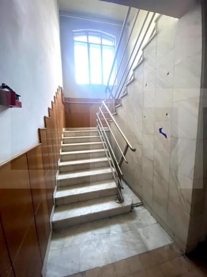 Spațiu comercial, de 594 mp, în Ozun