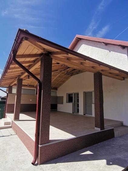 Casă cu 4 camere în Catane