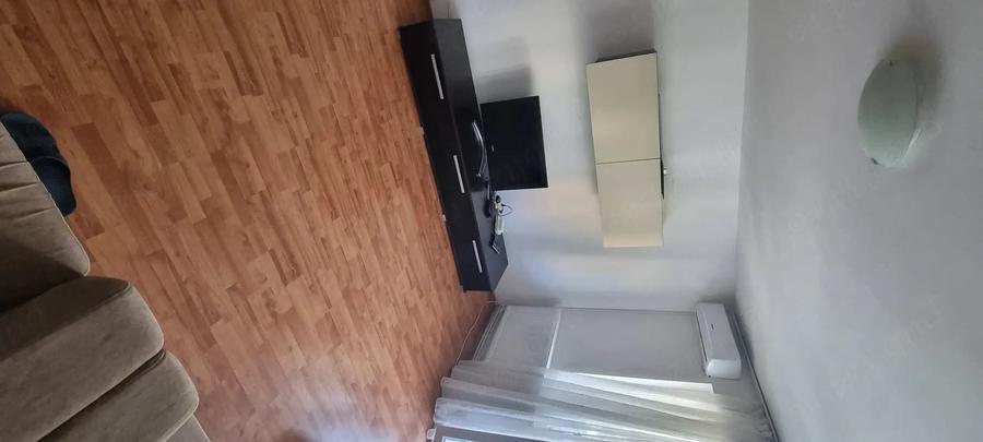 Apartament cu 2 camere semidecomandat în Lăpuș