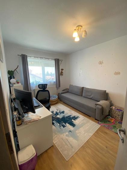 Apartament cu 3 camere decomandat în Giroc