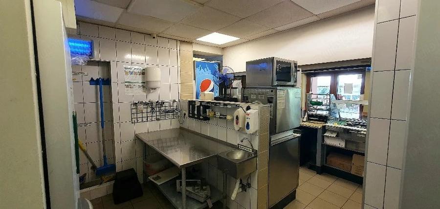 Spațiu comercial, de 85 mp, în Complex Studențesc