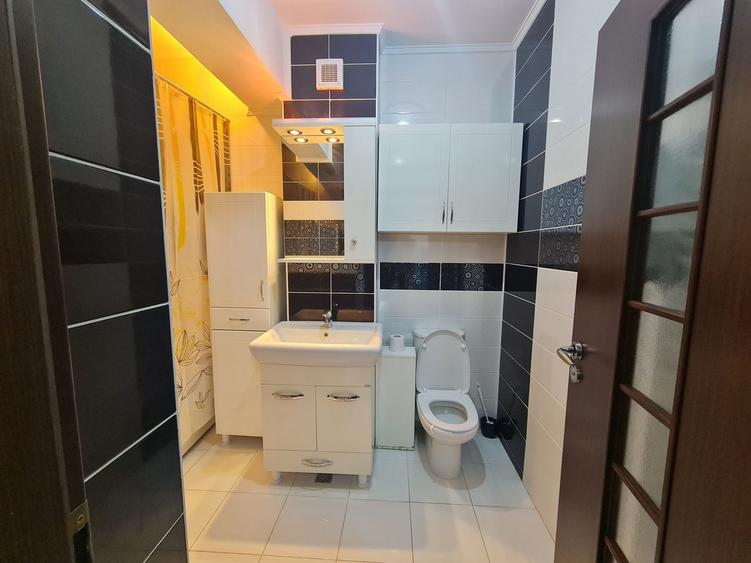 Apartament cu 4 camere decomandat în Herăstrău