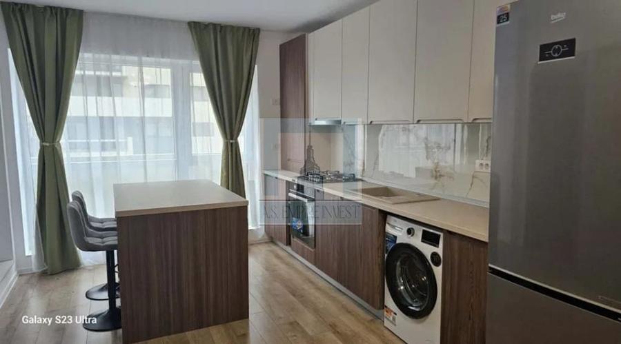 Apartament cu 2 camere semidecomandat, mobilat în 13 Decembrie