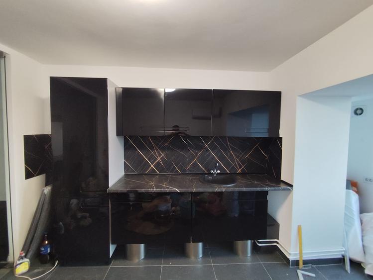 Apartament cu 6 camere decomandat în Unirii