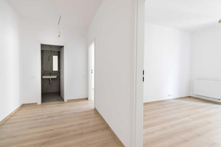 Apartament cu 3 camere decomandat în Costin Georgian