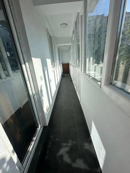 Apartament cu 3 camere, mobilat în Lacul Tei