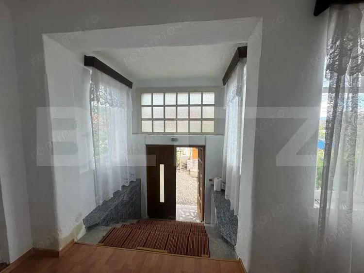 Casă cu 3 camere cu Teren 3340 Mp în Central