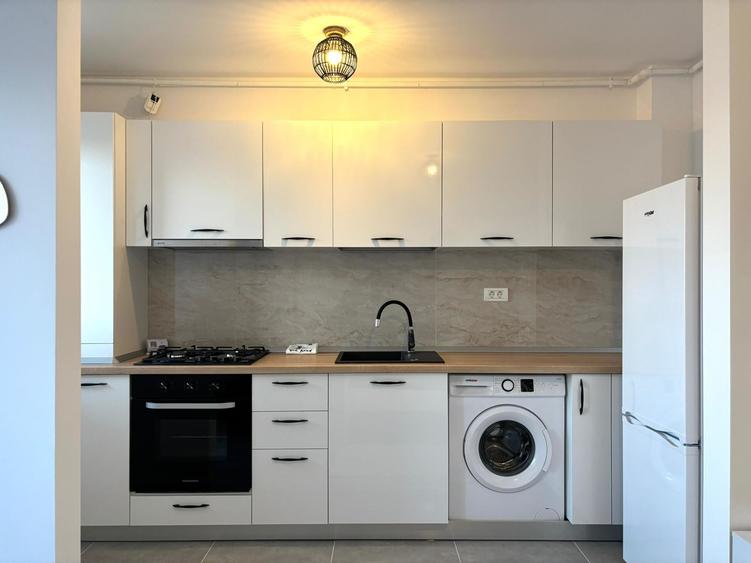 Metrou Aparatori 950m - 2 camere decomandata cu terasa si curte in constructie - 2