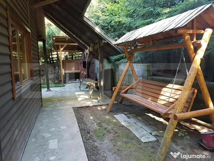 Cabana de vanzare, cu 4 camere, 100 mp, zona Piatra Fantanel - 3