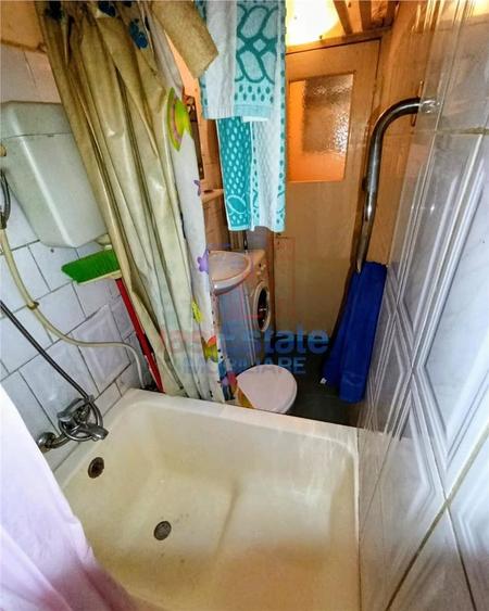 Apartament cu 2 camere nedecomandat în Filiași