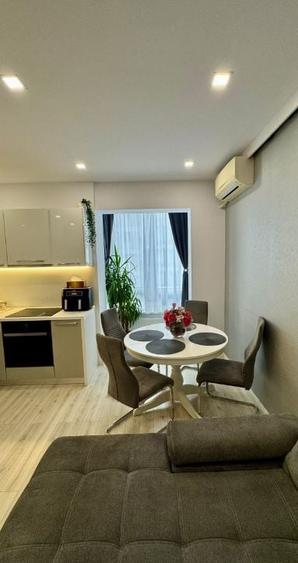Apartament cu 3 camere decomandat, mobilat în Theodor Pallady
