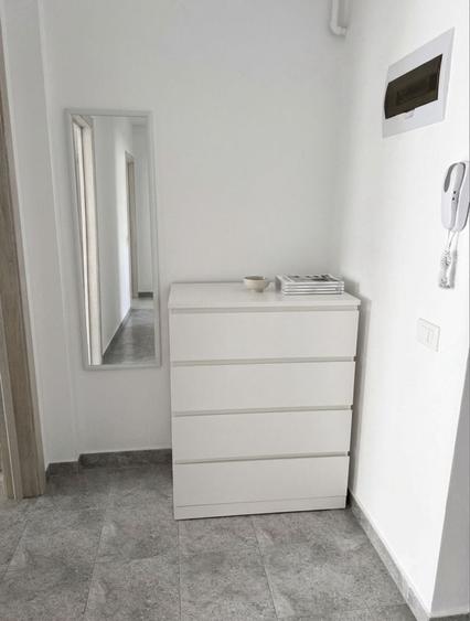 Garsonieră decomandată în Central