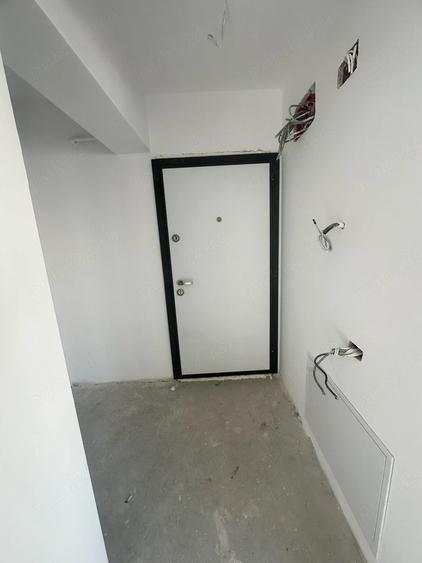 Apartament cu 3 camere semidecomandat în Tomis Plus