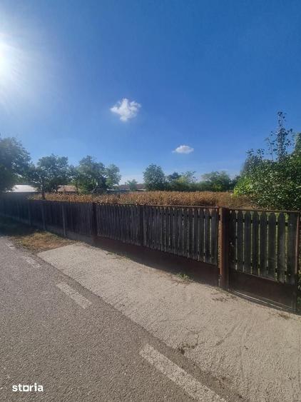 Teren de 1973 mp, în Vadu Pașii