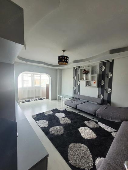 Apartament cu 2 camere nedecomandat în Craiovei